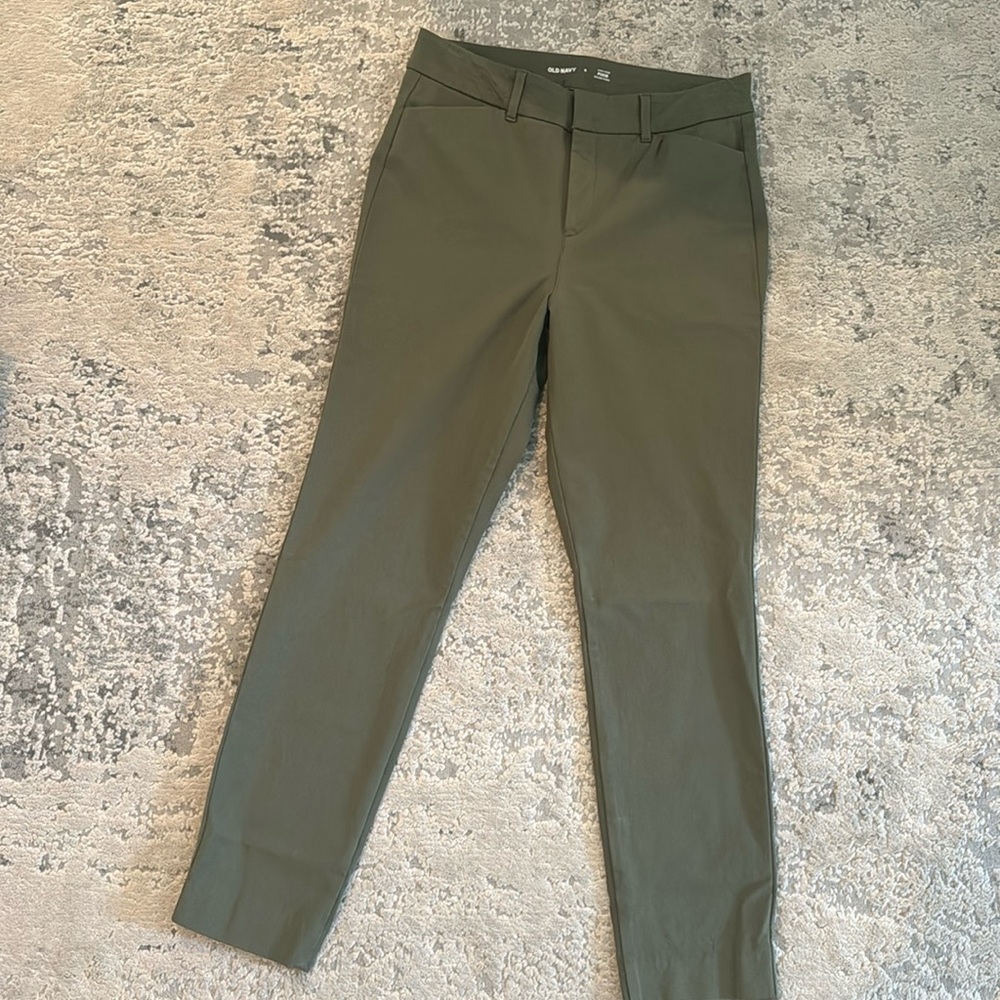 Old navy pixie pants olive green